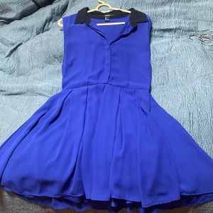 FOREVER 21 NWOT royal blue sleeveless dress w/black contrast collar. Large